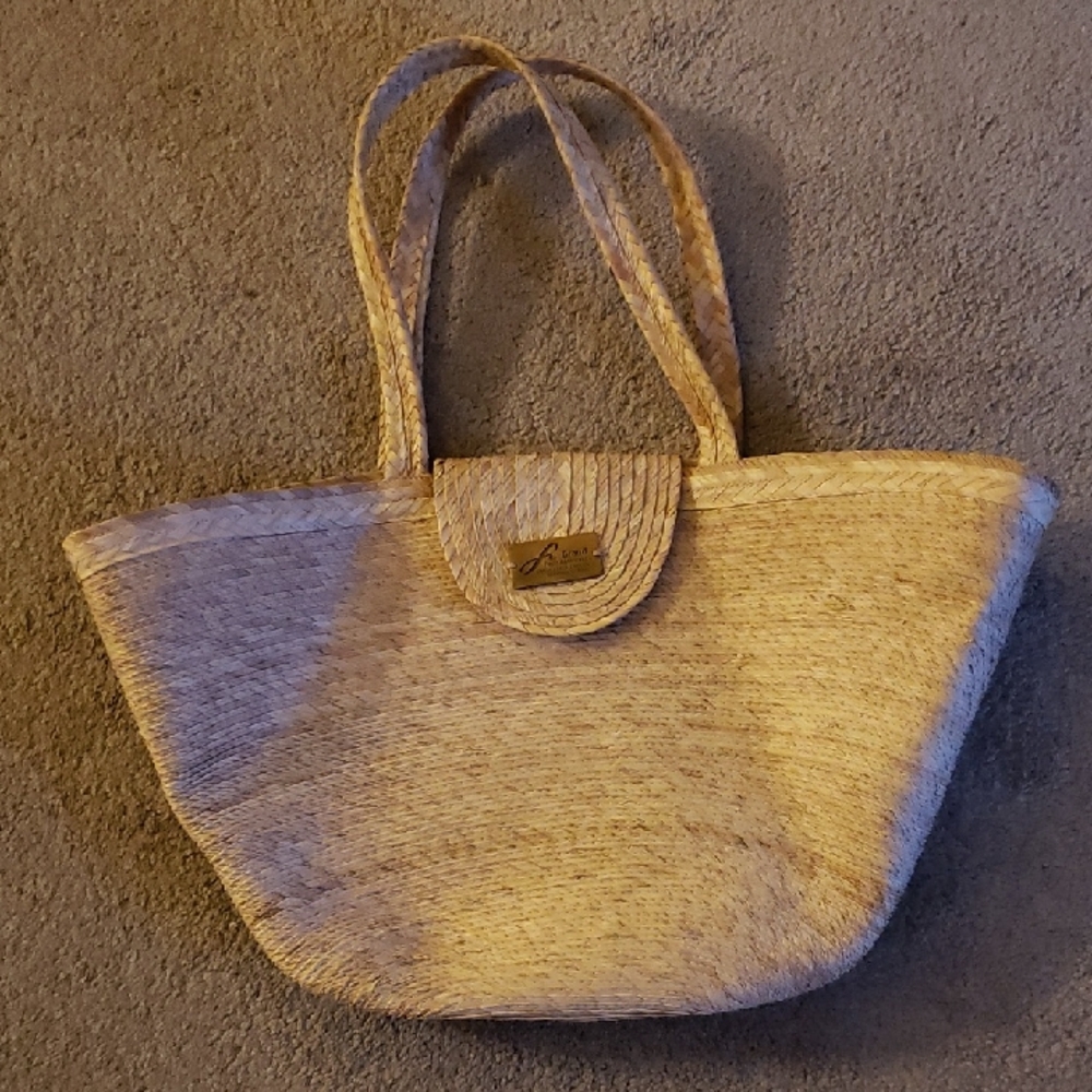 Elegant Tan Woven Tote Bag